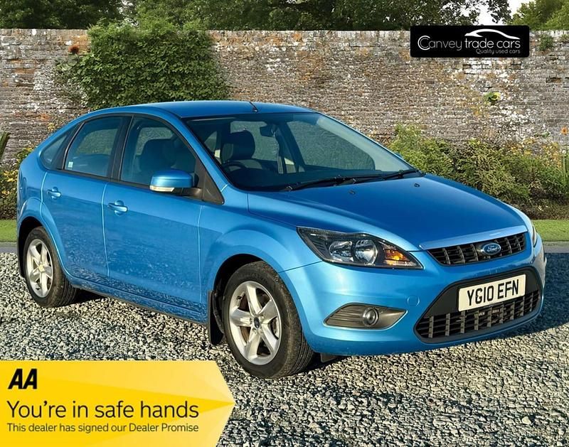 Used Ford Focus Zetec 2010 Blue Hatchback