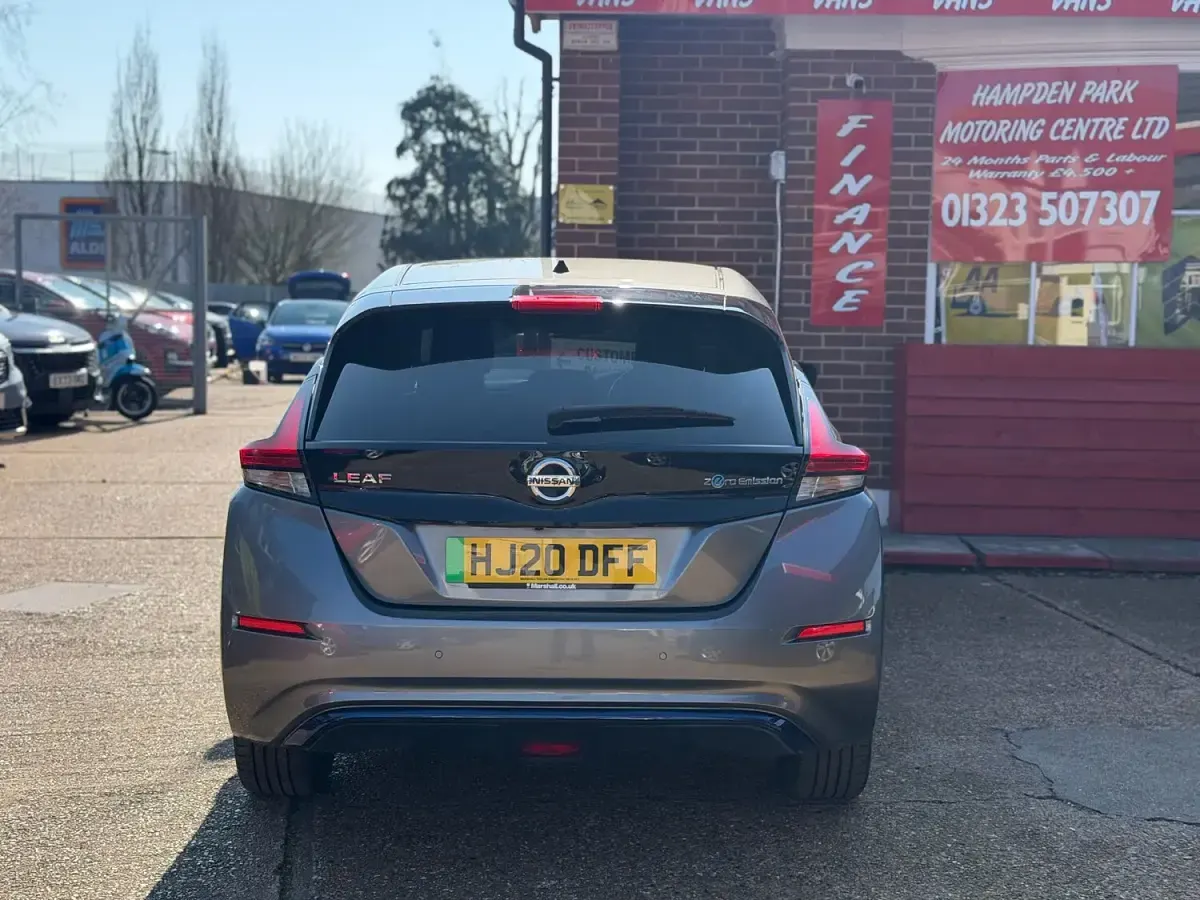 Used Nissan Leaf N-Connecta 110 kW (150 HP) 2020 Grey Hatchback