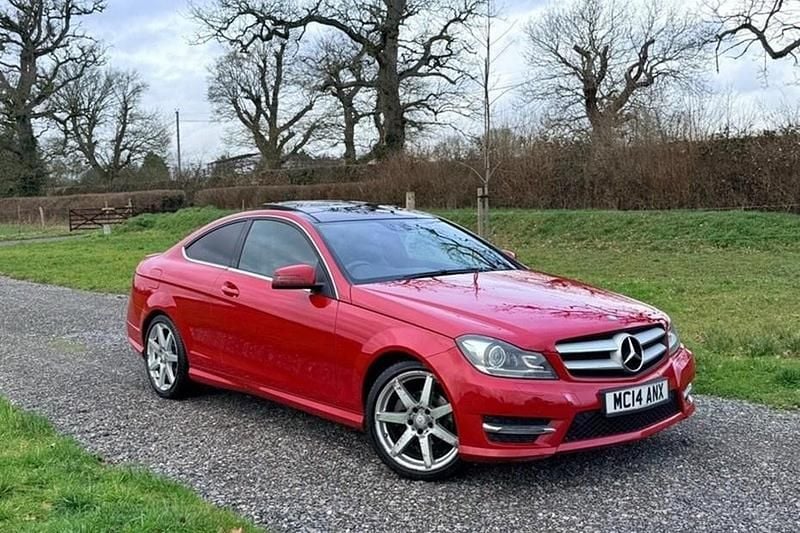 Used Mercedes C180 Sport Edition 156 HP (114 kW) 2014 Red Coupe