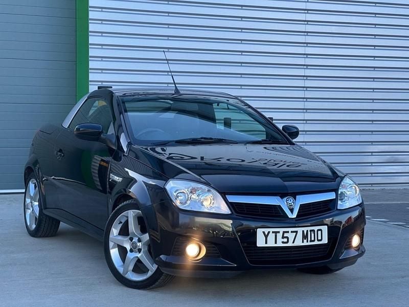 Used Vauxhall Tigra 90 HP (66 kW) 2007 Black Cabriolet