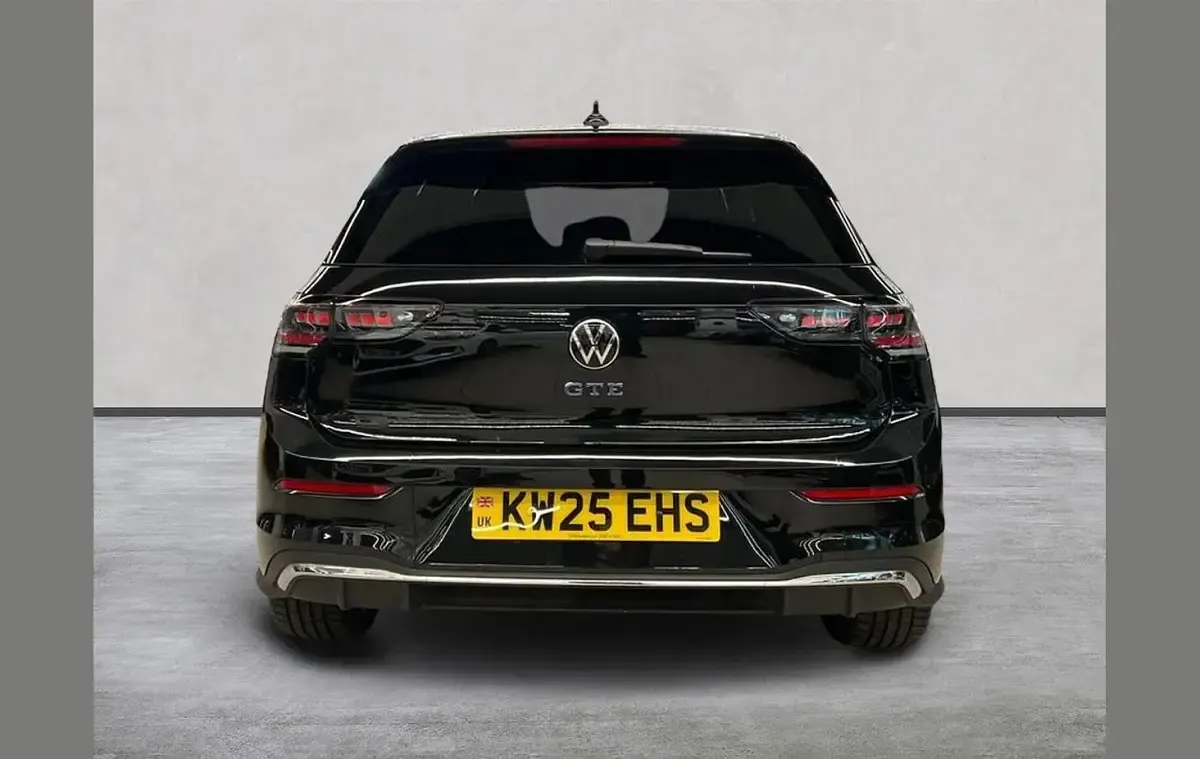 Used VW Golf VIII GTE 272 HP (200 kW) 2025 Black Hatchback