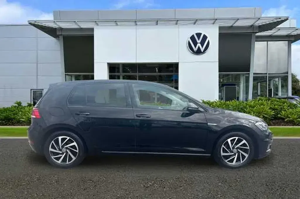 Used VW Golf VIII Edition 130 HP (95 kW) 2020 Black Hatchback