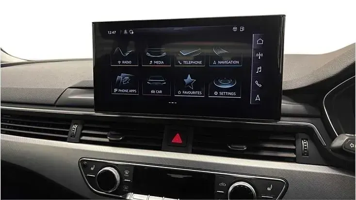 Begagnad Audi A4 Comfort 150 HK (110 kW) 2022 Svart Kombi