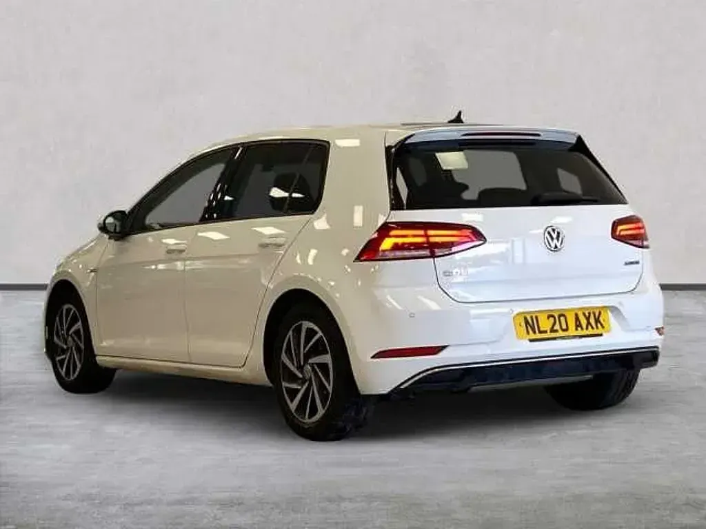 Used VW Golf VIII Edition 130 HP (95 kW) 2020 White Hatchback