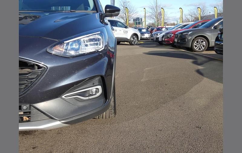 Used Ford Focus Active 123 HP (90 kW) 2021 Blue Estate