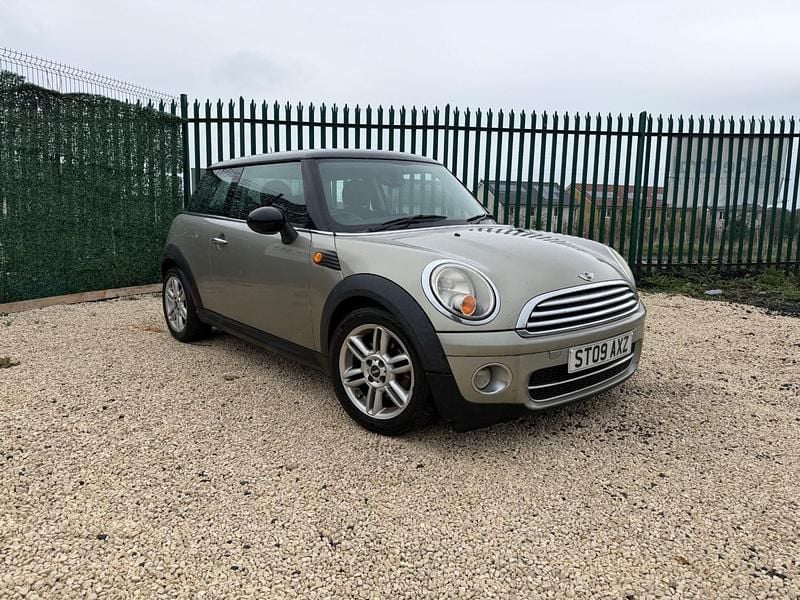 Usado Mini Cooper D Hatch 2009 Prateado Citadino