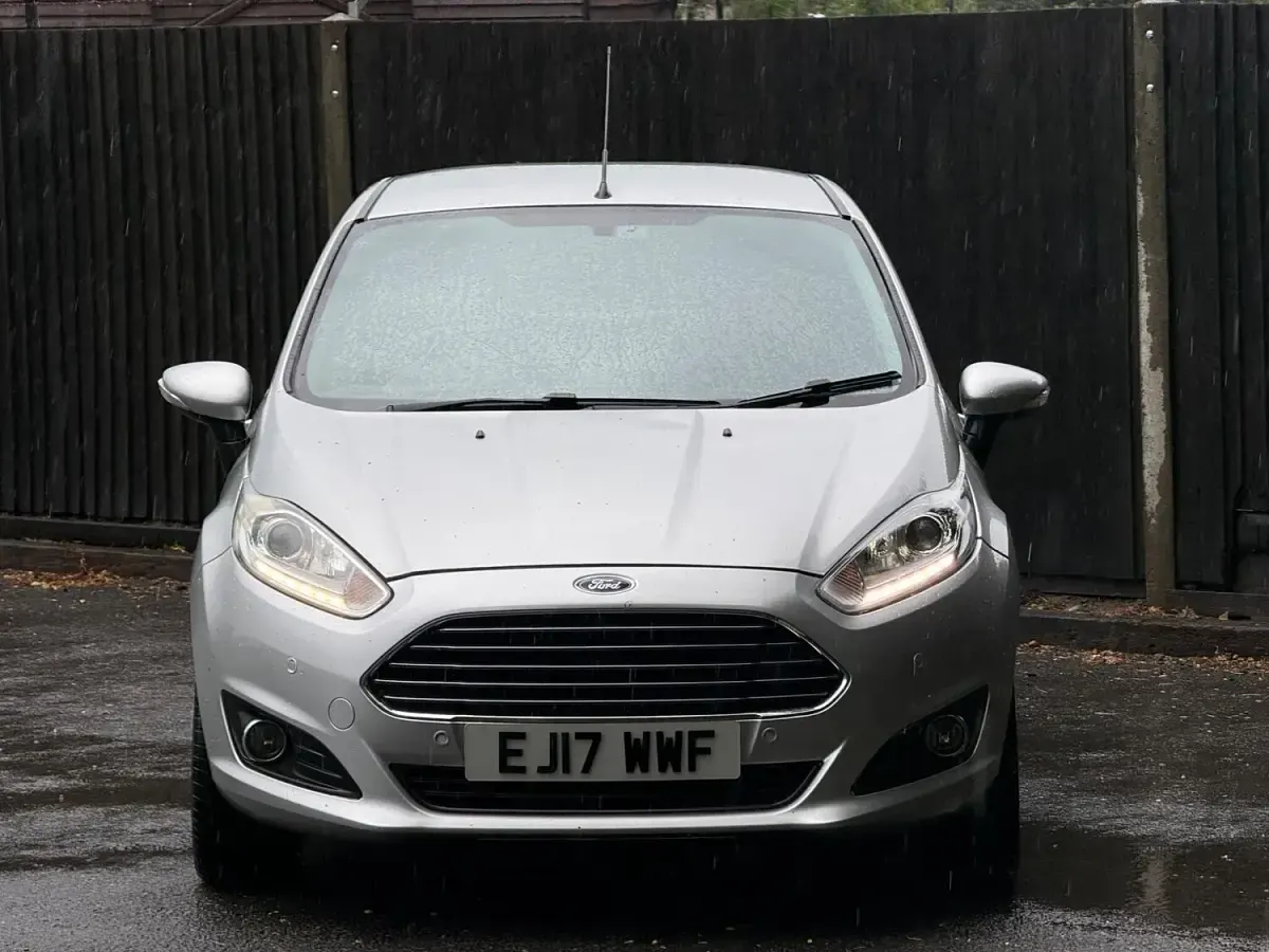 Used Ford Fiesta Zetec 2017 Silver Hatchback