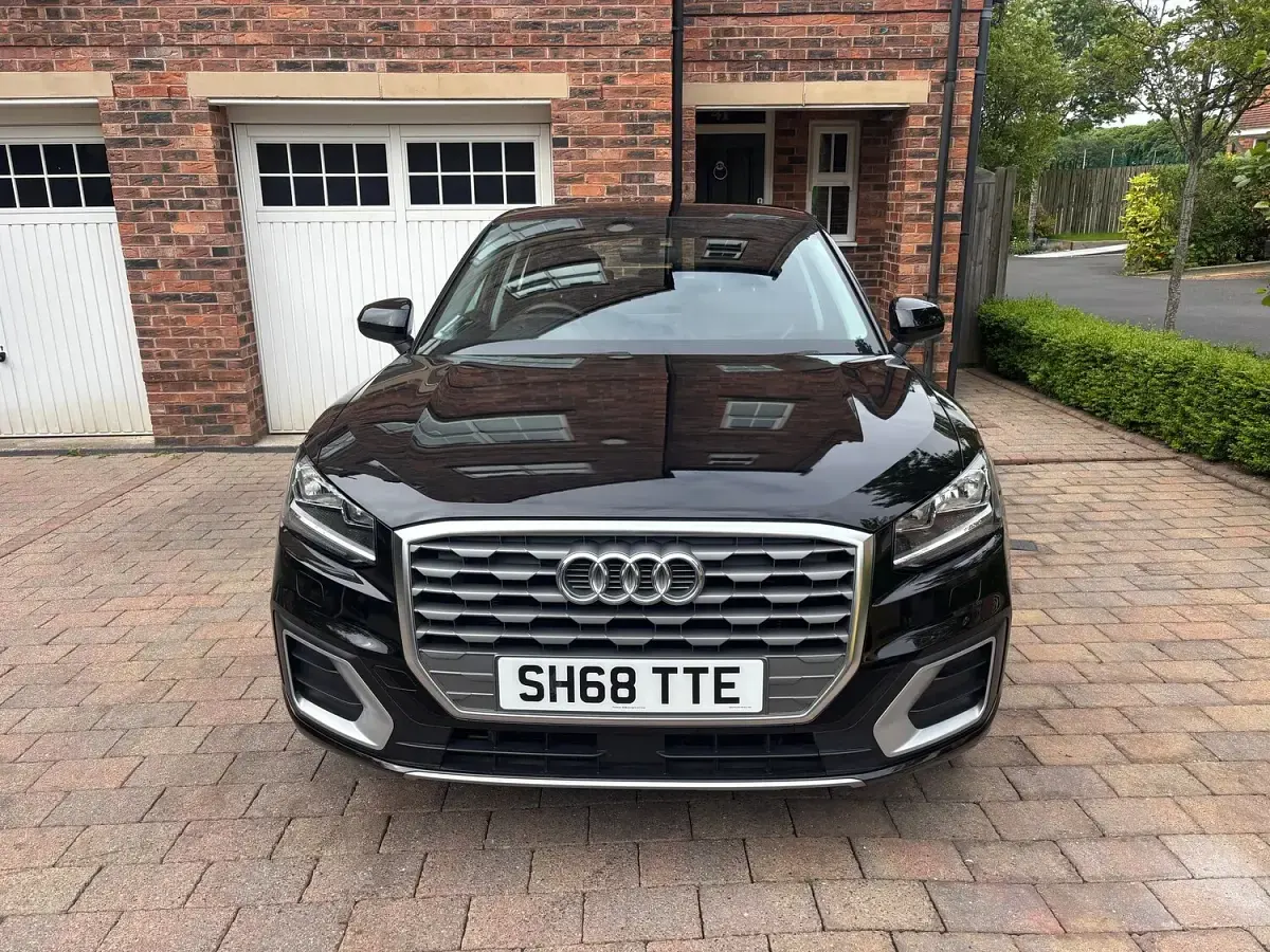 Used Audi Q2 Sport 116 HP (85 kW) 2018 Black SUV