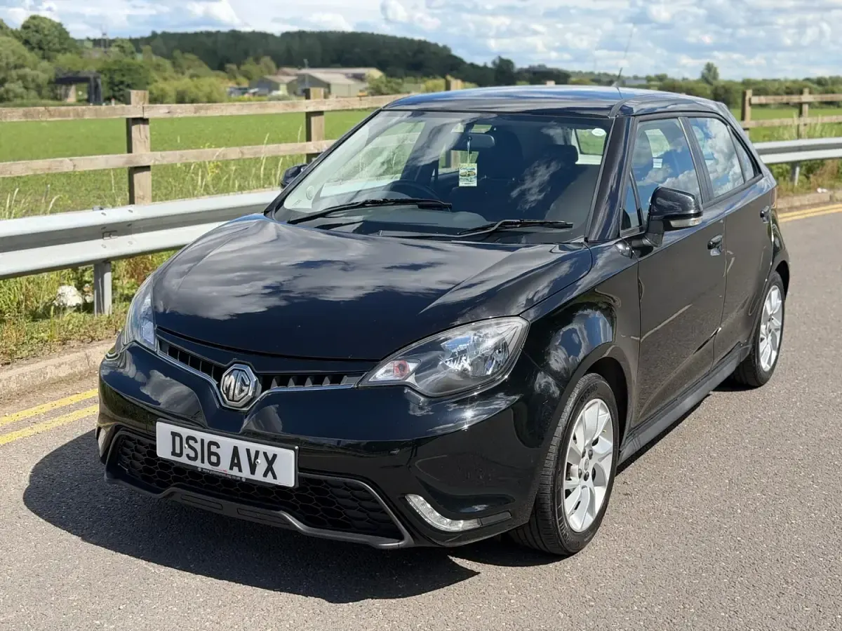 Used MG MG3 106 HP (77 kW) 2016 Black Hatchback