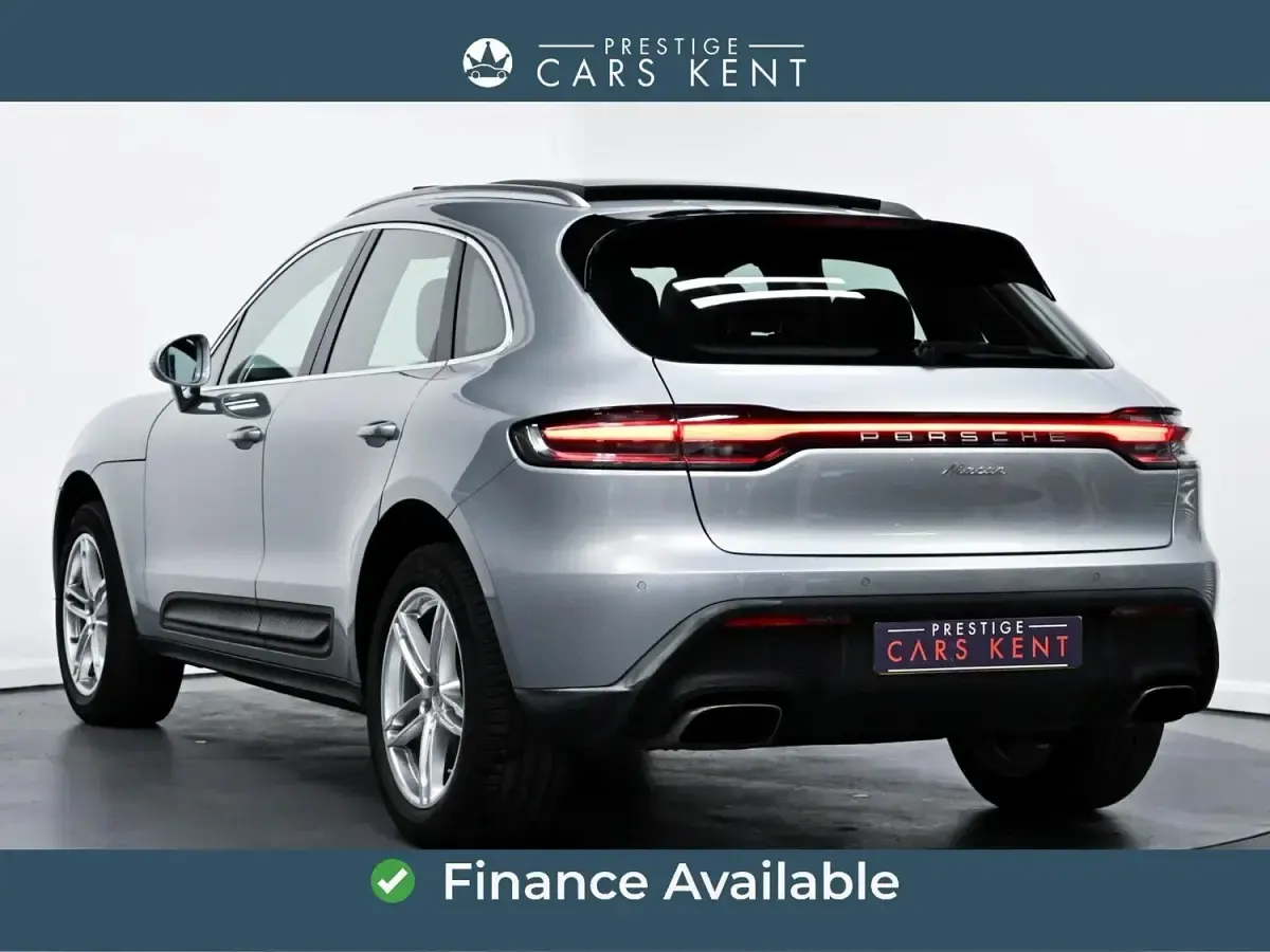 Używany Porsche Macan 265 KM (194 kW) 2023 Srebrny SUV