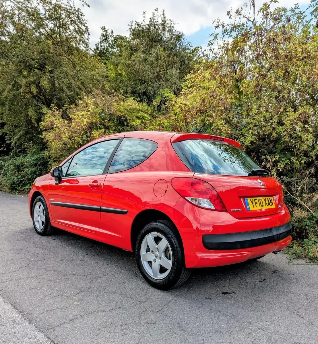 Used Peugeot 207 2010 Red Hatchback