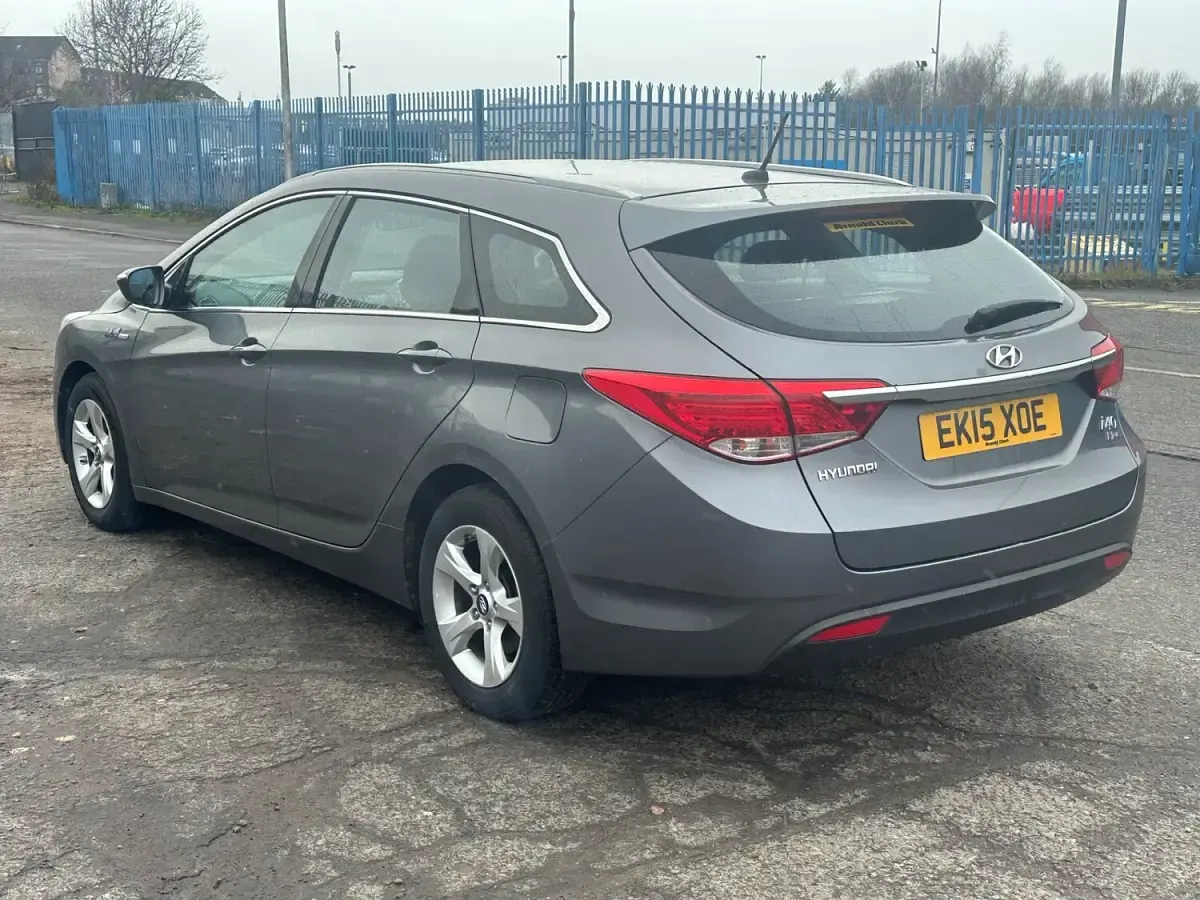 Used Hyundai i40 Style 136 HP (100 kW) 2013 Silver Estate