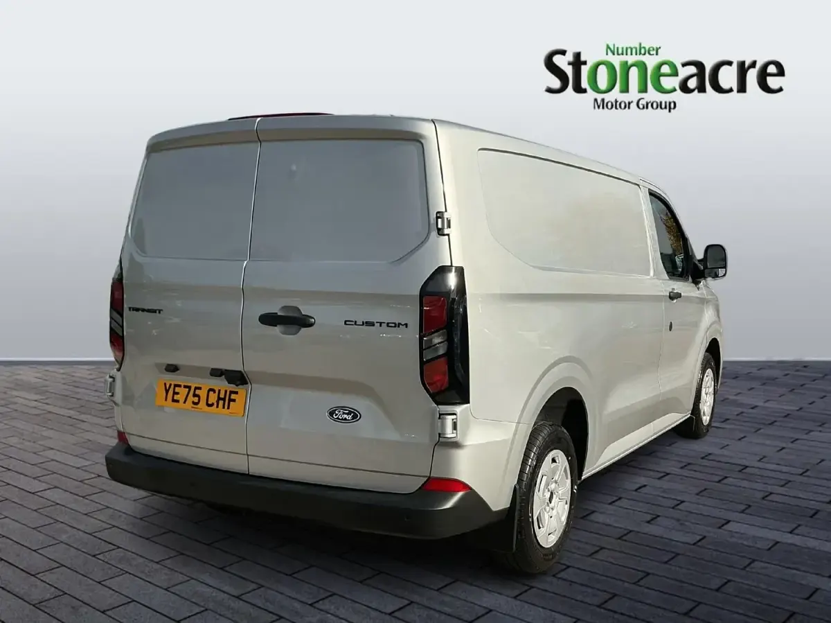 Begagnad Ford Transit Custom Trend 136 HK (100 kW) 2025 Silver Van