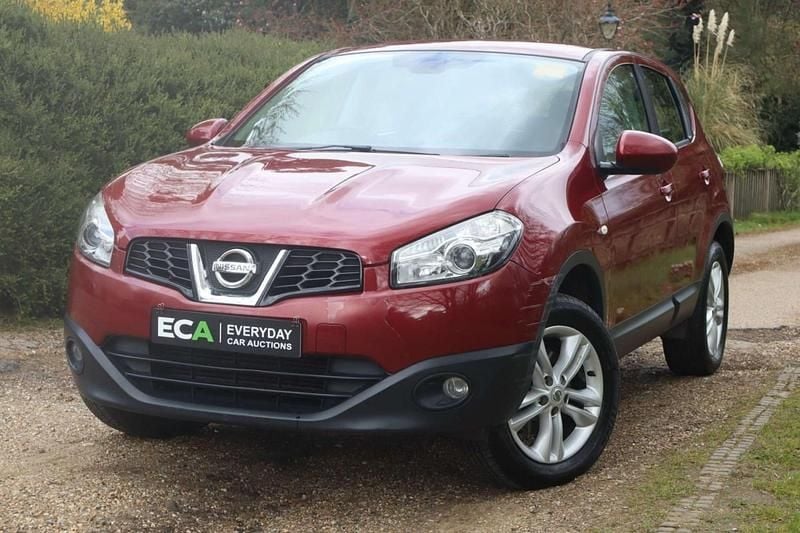 Used Nissan Qashqai Acenta 2011 Red SUV