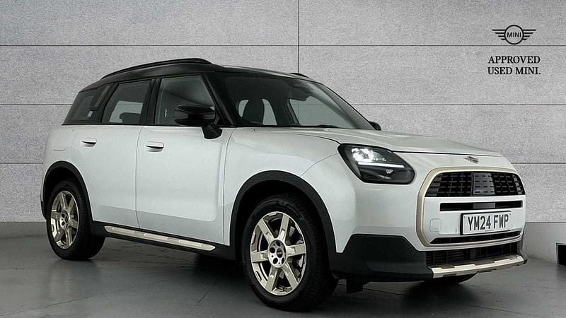 White Used 2024 Mini Countryman SUV | £29,490 (Fair price) - Image 1/4