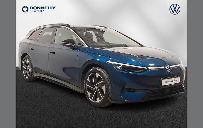 Blue Used 2025 VW ID.7 Pro Sedan | £38,485 - Image 1/4