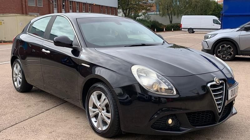 Black Used 2011 Alfa Romeo Giulietta Lusso Hatchback | £1,200 - Image 1/4