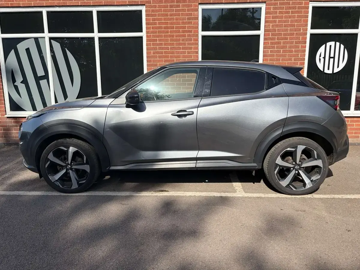 Used Nissan Juke N-Connecta 114 HP (83 kW) 2023 Grey SUV