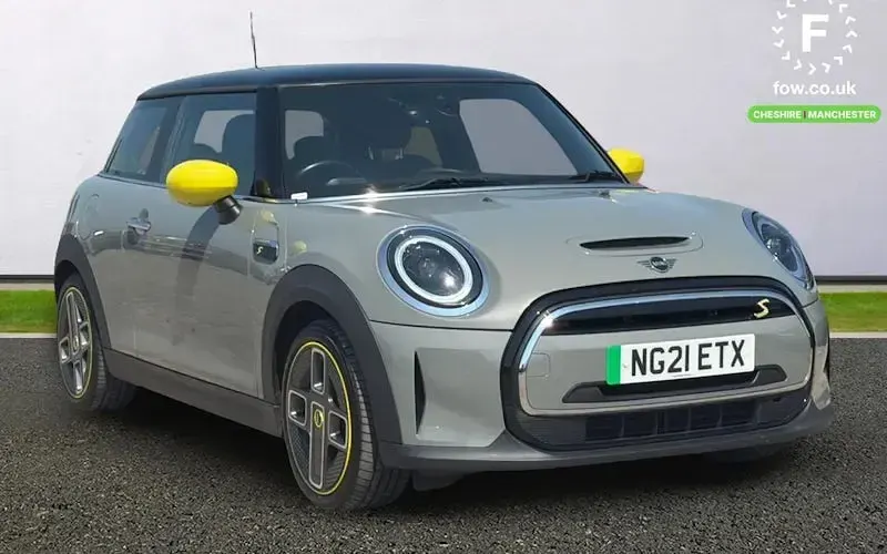Used Mini Cooper Level 2 135 kW (184 HP) 2021 Hatchback