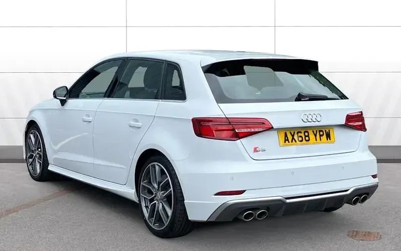 Used Audi S3 Sportback Sport 300 HP (220 kW) 2019 White Hatchback
