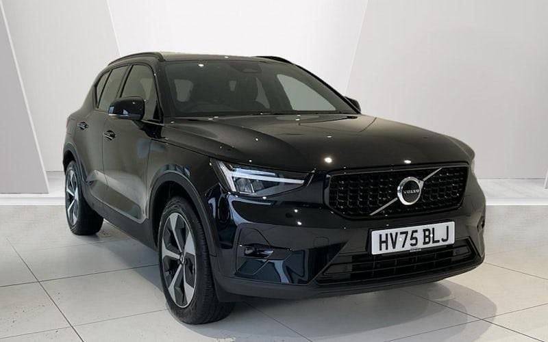 Begagnad Volvo XC40 Plus 197 HK (144 kW) 2025 SUV