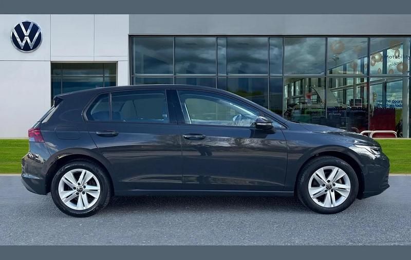 Used VW Golf VIII Life 147 HP (108 kW) 2022 Grey Hatchback