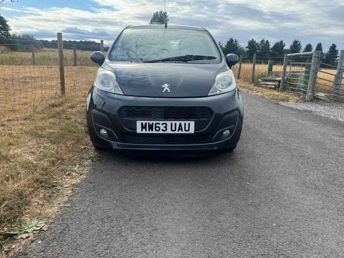 Used Peugeot 107 Active 68 HP (50 kW) 2013 Grey Hatchback