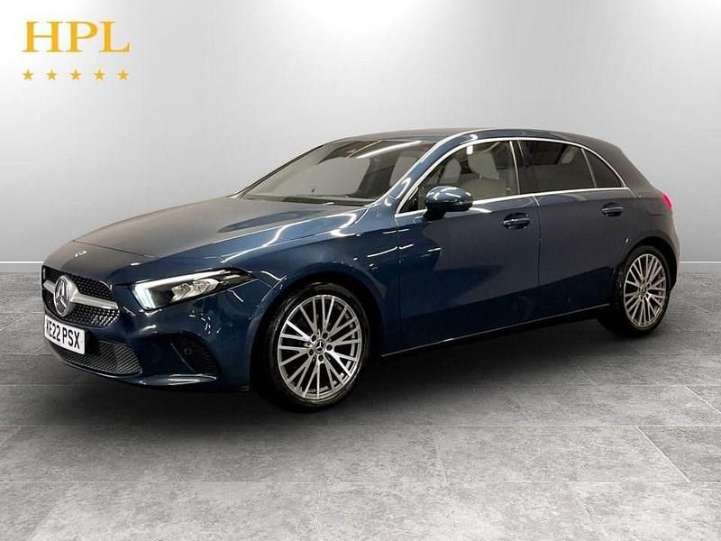 Used Mercedes A180 Executive 136 HP (100 kW) 2022 Blue Hatchback