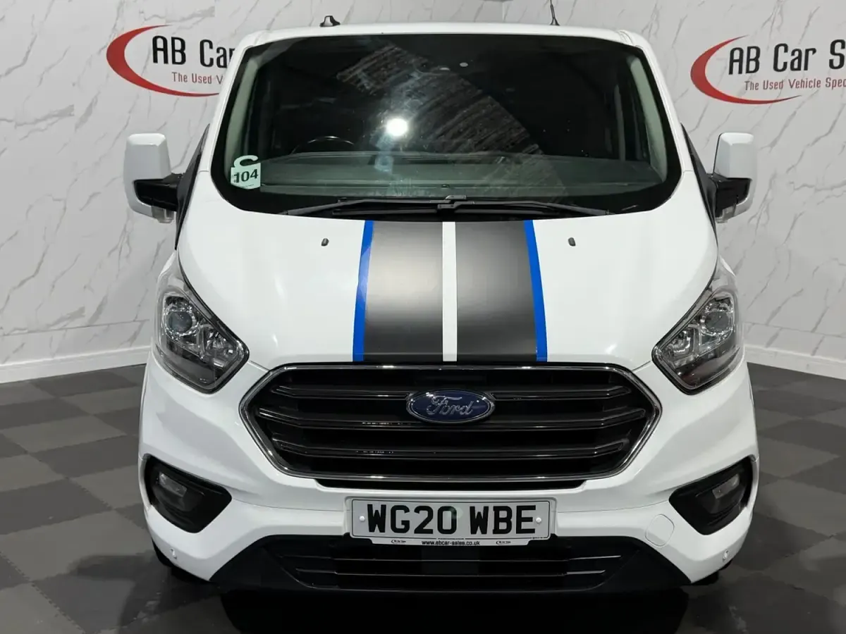 Used Ford Transit Custom Limited 130 HP (95 kW) 2020 White Van