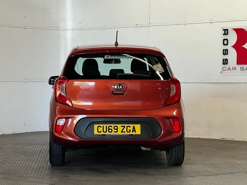Used Kia Picanto 66 HP (48 kW) 2019 Orange Hatchback