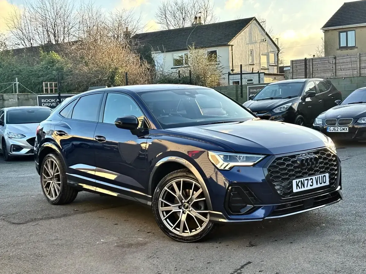 Used Audi Q3 Black Edition 150 HP (110 kW) 2023 Blue SUV