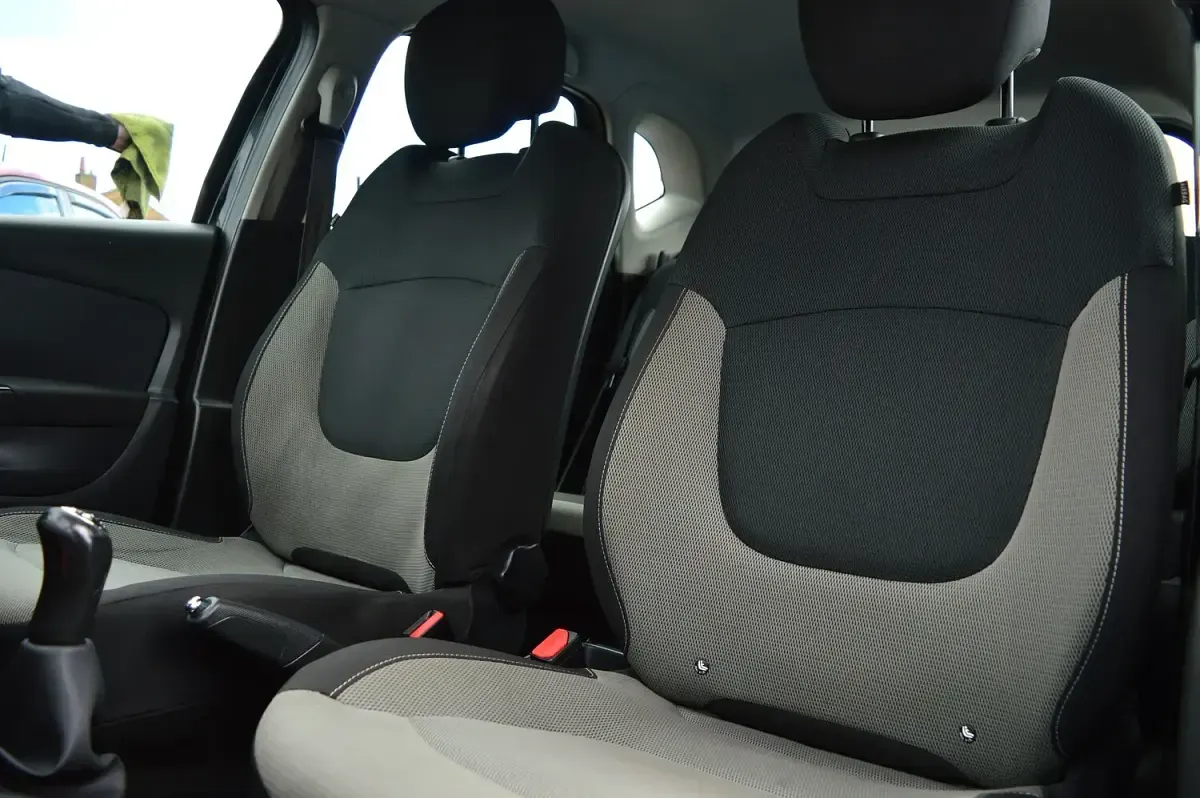 Used Renault Captur Expression+ 90 HP (66 kW) 2013 Black SUV