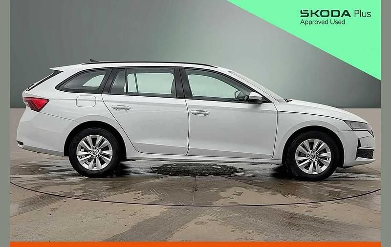 Used Skoda Octavia SE Technology 113 HP (83 kW) 2024 Moon white metallic Estate