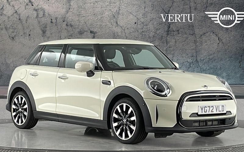 Used Mini Cooper Exclusive 136 HP (100 kW) 2022 White Hatchback