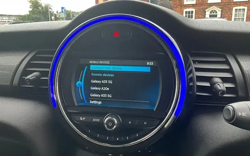 Used Mini Cooper Classic 136 HP (100 kW) 2019 Blue Hatchback
