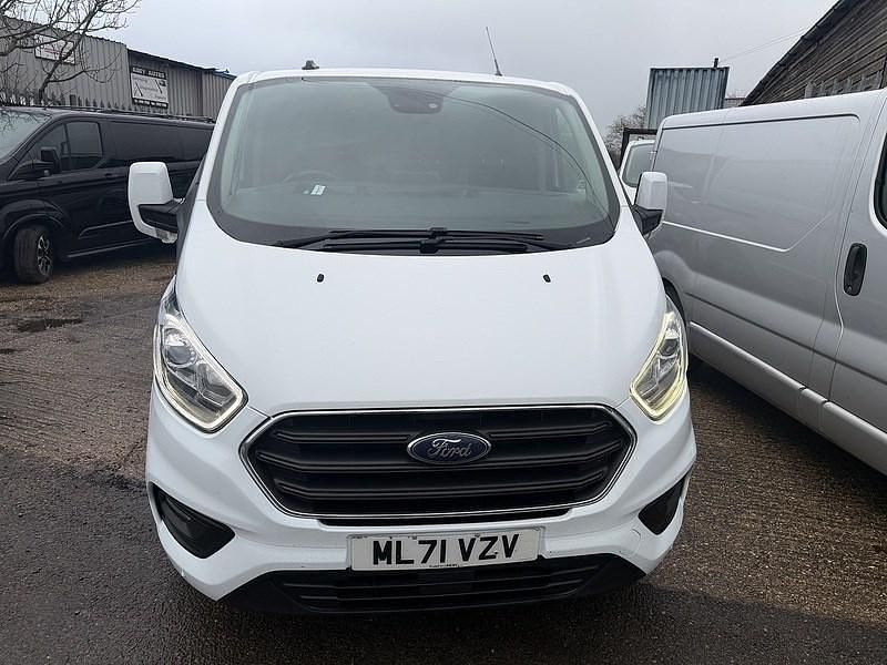 Used Ford Transit Custom Limited 130 HP (95 kW) 2021 White Van