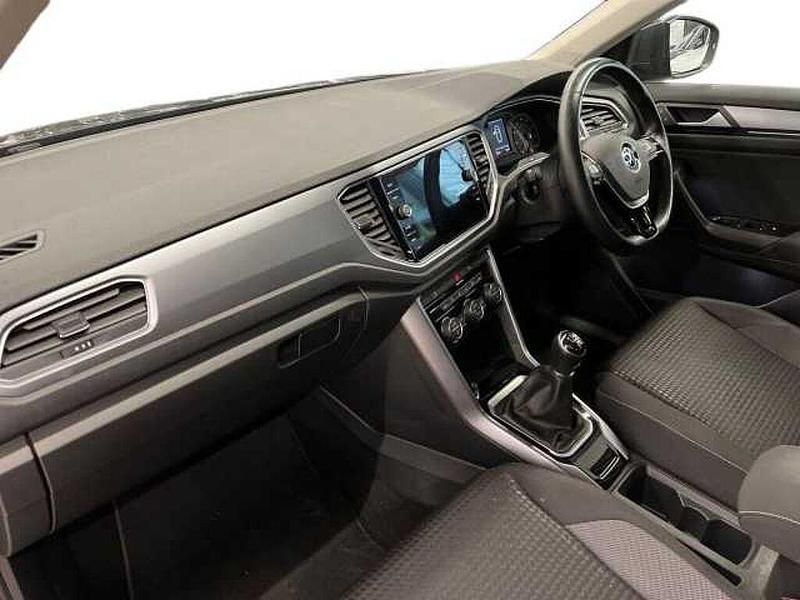 Used VW T-Roc Active 110 HP (80 kW) 2022 Grey SUV