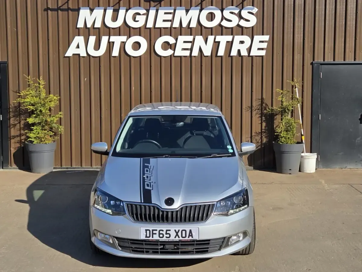 Usado Skoda Fabia SE L 2016 Plateado Utilitario