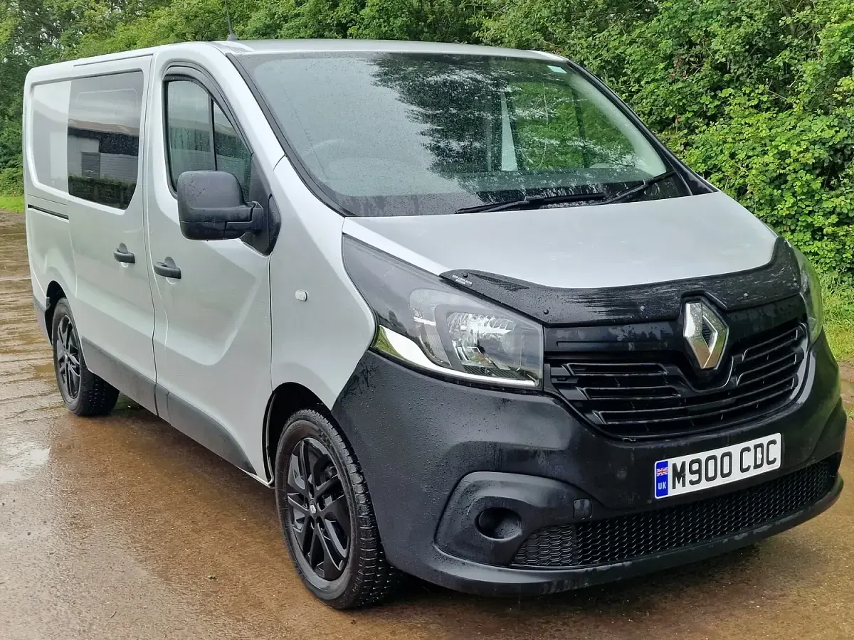Used Renault Trafic 140 HP (102 kW) 2016 Silver MPV