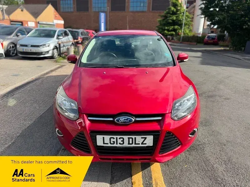 Used Ford Focus Titanium 125 HP (91 kW) 2013 Red