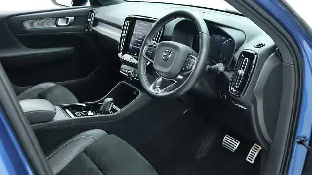 Used Volvo XC40 R-Design 190 HP (139 kW) 2020 SUV