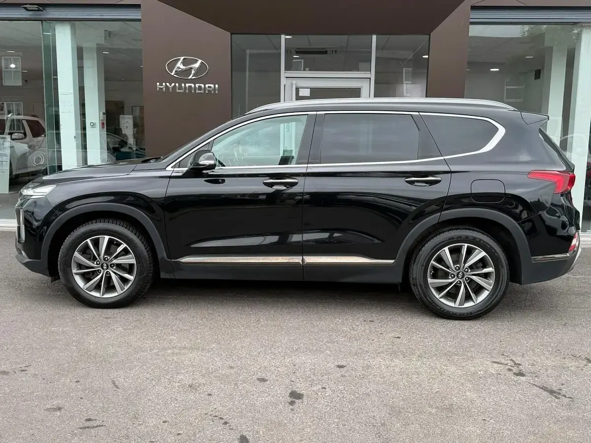 Used Hyundai Santa Fe Premium 200 HP (147 kW) 2019 Black SUV