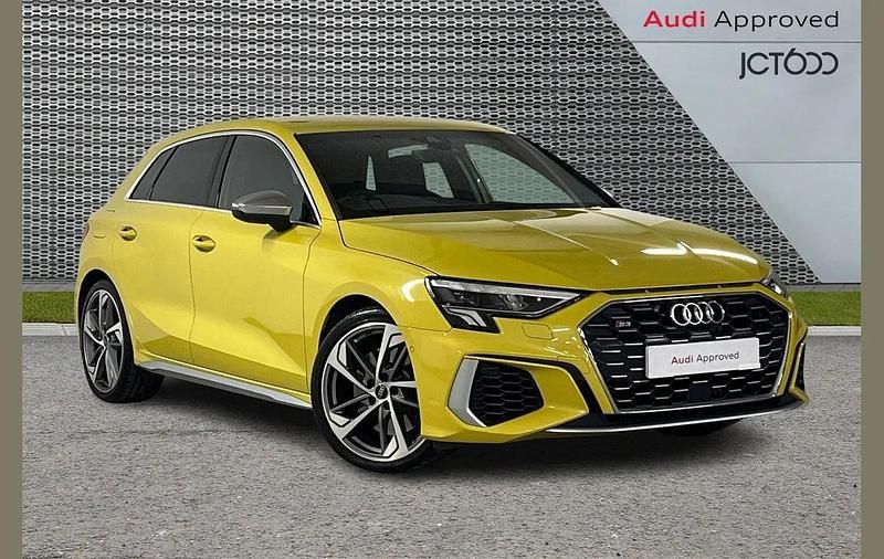 Used Audi S3 Sportback Comfort 310 HP (228 kW) 2022 Yellow Hatchback