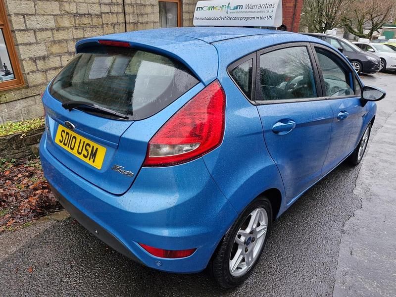 Used Ford Fiesta 70 HP (51 kW) 2010 Blue Hatchback