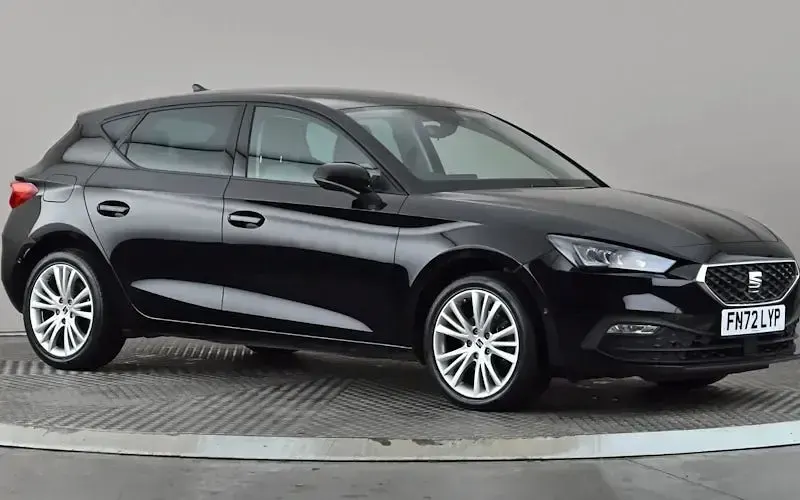 Used Seat Leon SE Dynamic 131 HP (96 kW) 2022 Hatchback