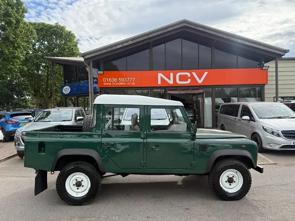 Used Land Rover Defender 2004 Green Pickup