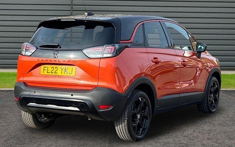 Usado Vauxhall Crossland GS Line 110 HP (80 kW) 2022 Laranja SUV