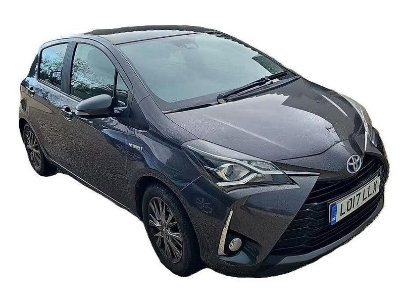 Used Toyota Yaris Hybrid 100 HP (73 kW) 2017 Grey Hatchback