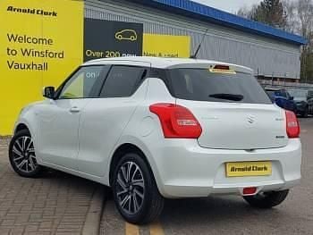 Used Suzuki Swift SZ-L 83 HP (61 kW) 2024 White Hatchback