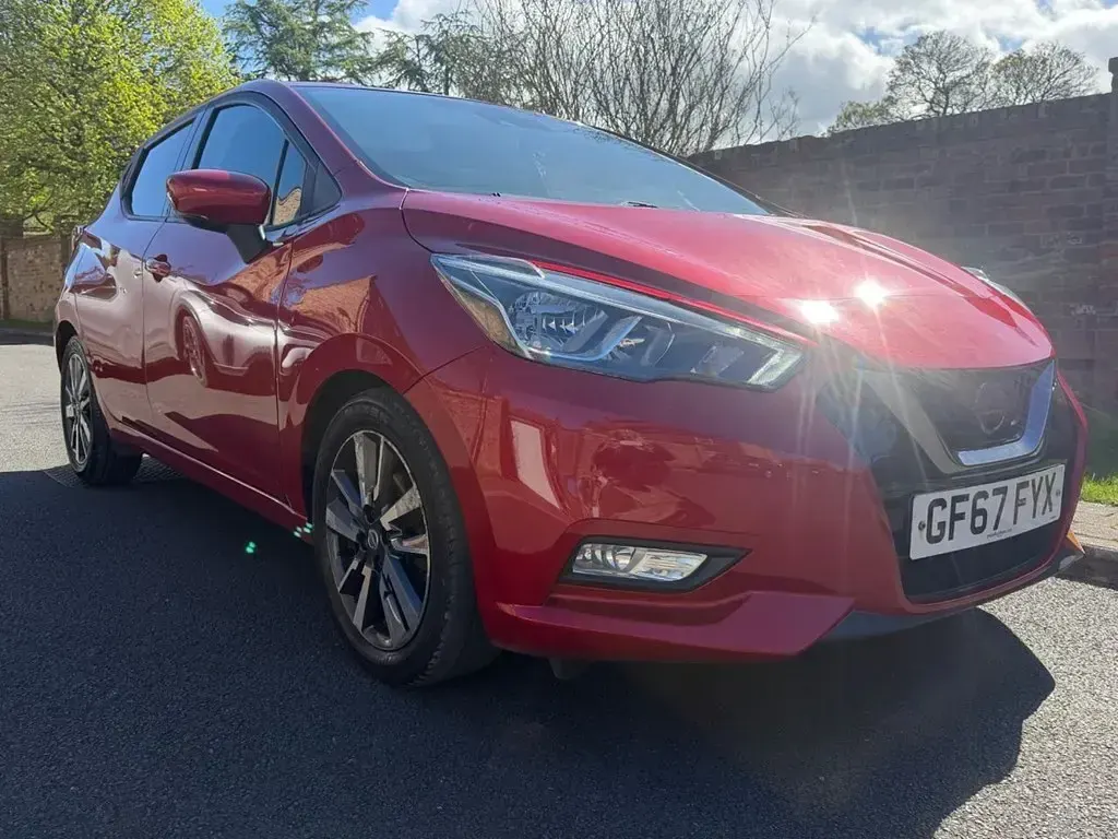 Used Nissan Micra N-Connecta 90 HP (66 kW) 2017 Red Hatchback
